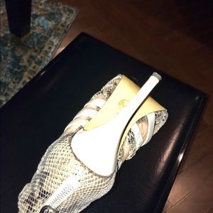 Micheal Kors embossed leather heels